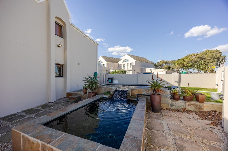 2 Bedroom Property for Sale in Lagoon Beach Western Cape